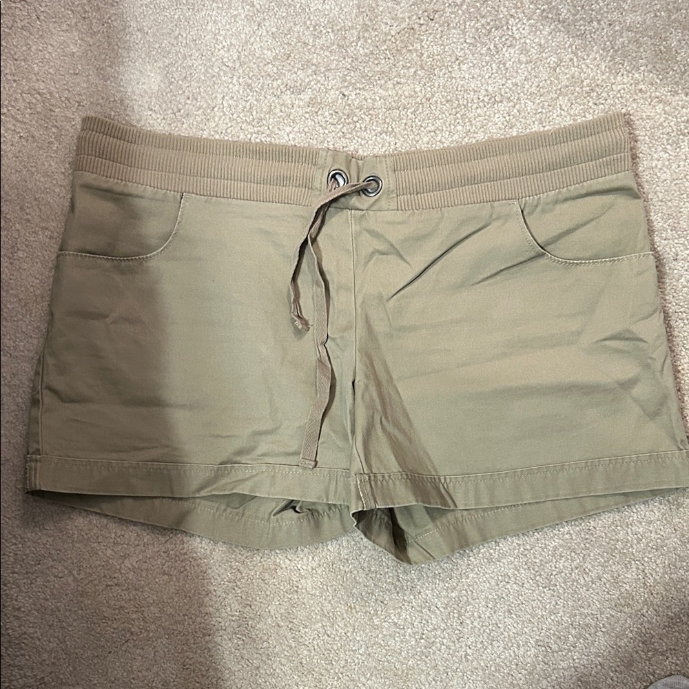 Oakley Women's Tan Shorts